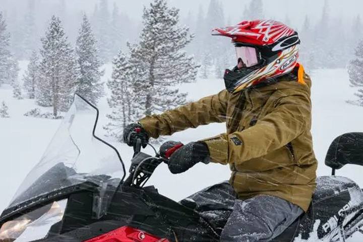 Driving Highway 395 in Winter: Chains, Passes and Roads
