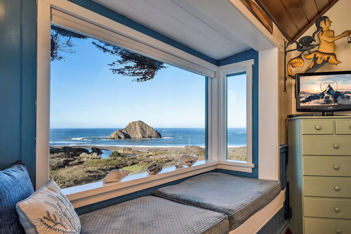 Elk Cove Inn