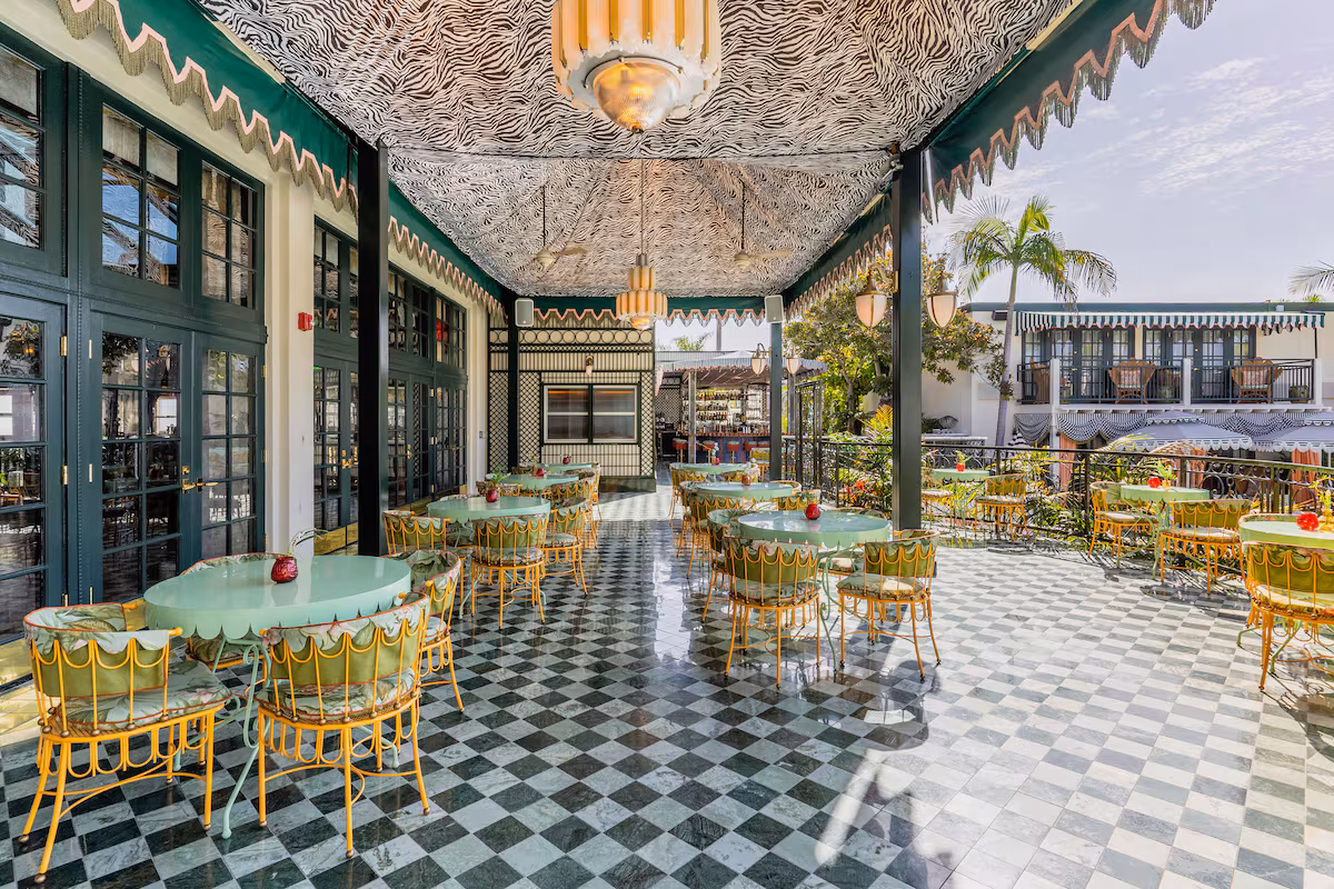 Lafayette Hotel & Club