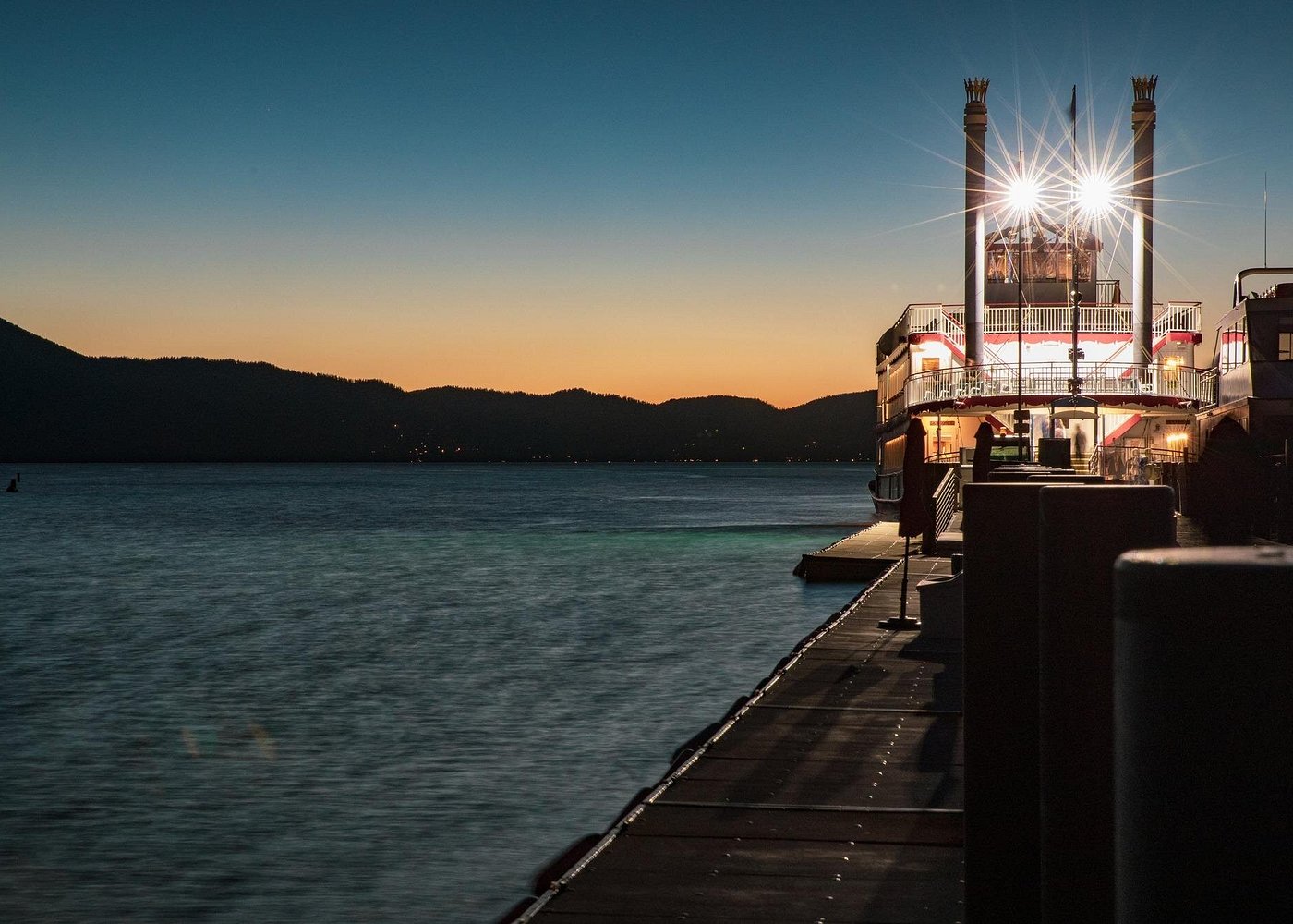 Lake Tahoe Evening Dinner Cruise