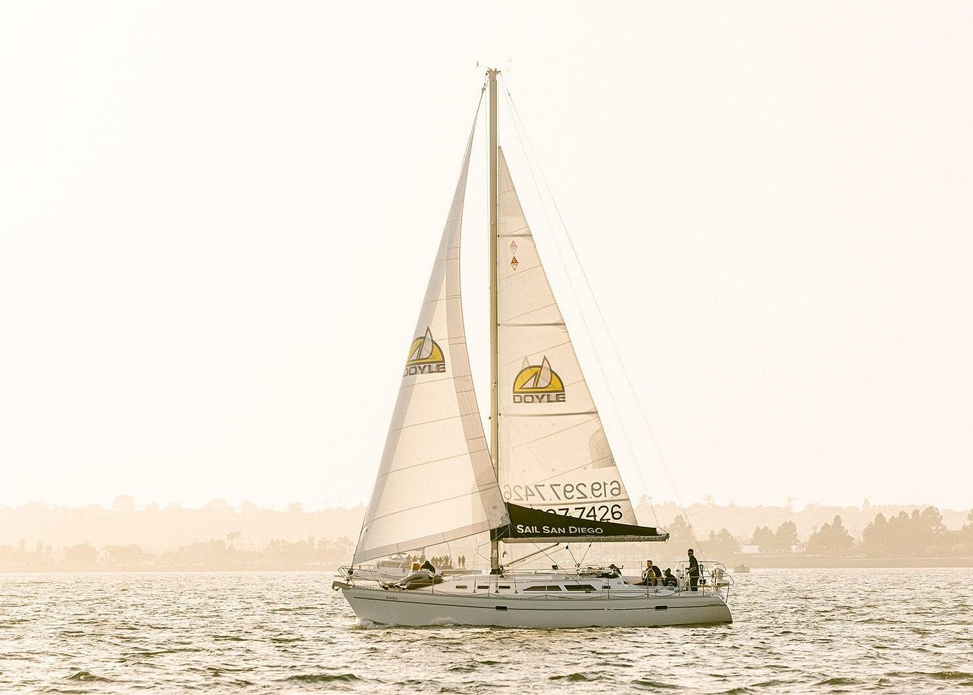 Small-Group San Diego Sunset Sailing Excursion